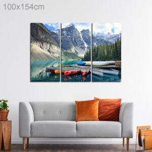 Moraine Lake in Rocky Mountains of Alberta, Canada