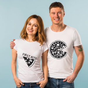 ❤ Love at first bite. Couple T-Shirts